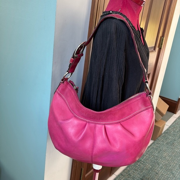 Coach Soho pleated hobo bag shoulder bag Crescent shaped leather pink vintage - Picture 15 of 17